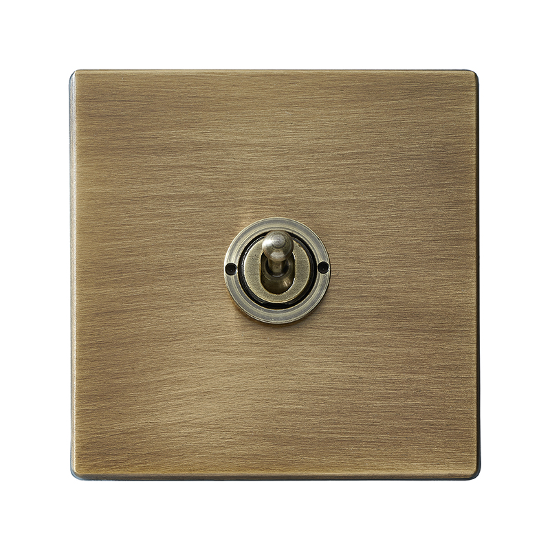 Hamilton Hartland G2 Antique Brass 1 Gang 20AX Intermediate Toggle Switch with Antique Brass Toggle