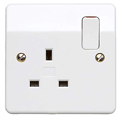 MK Logic Plus 13A DP 1 Gang Switched Socket [White]